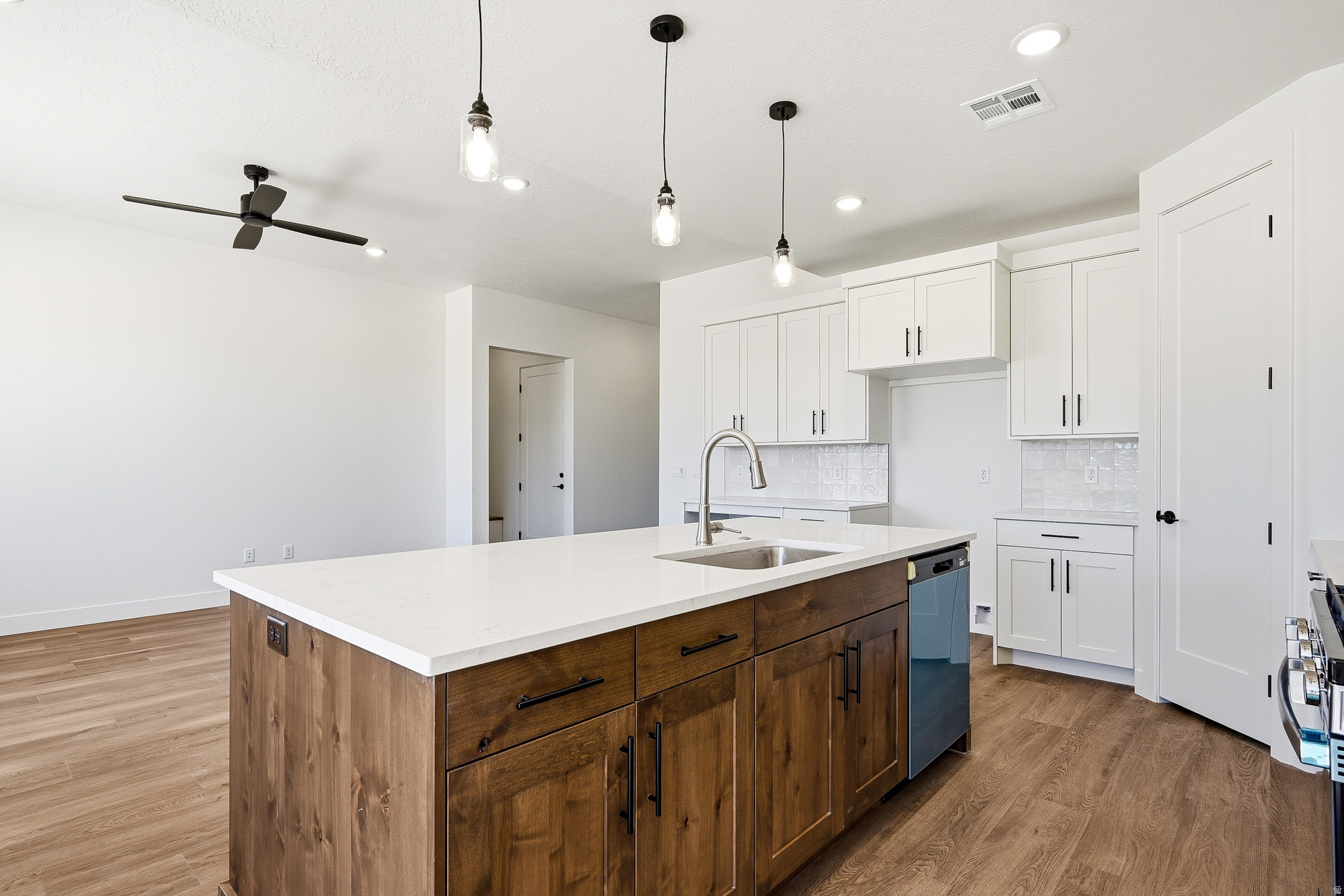 PINE VIEW ESTATES - Residential