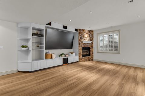 Tiny photo for 596 S CASCADE CT, Alpine, UT 84004 (MLS # 2141638)