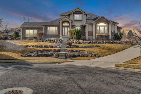 Photo of 596 S CASCADE CT, Alpine, UT 84004 (MLS # 2141638)