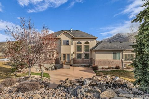 Tiny photo for 596 S CASCADE CT, Alpine, UT 84004 (MLS # 2141638)
