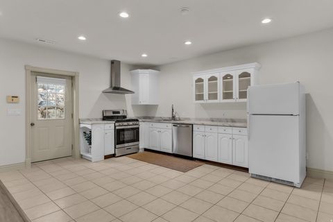 Tiny photo for 596 S CASCADE CT, Alpine, UT 84004 (MLS # 2141638)