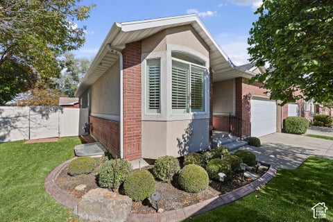 Tiny photo for 1692 W PEACEFUL VIEW WAY, South Jordan, UT 84095 (MLS # 2192364)