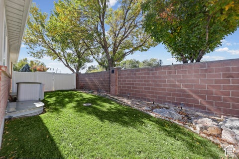 Tiny photo for 1692 W PEACEFUL VIEW WAY, South Jordan, UT 84095 (MLS # 2192364)