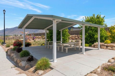 Tiny photo for 912 N 1330 E, Spanish Fork, UT 84660 (MLS # 2158260)