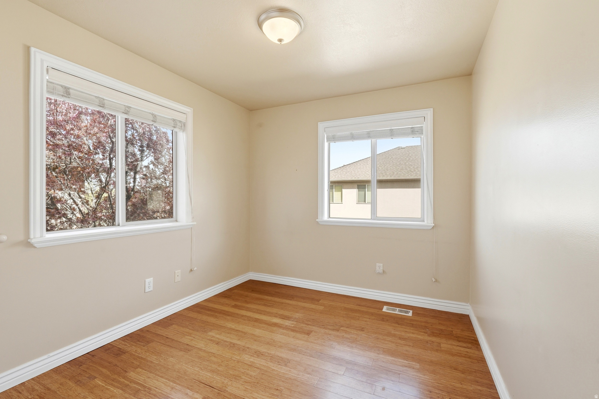 COURTYARD AT 1600 - Residential