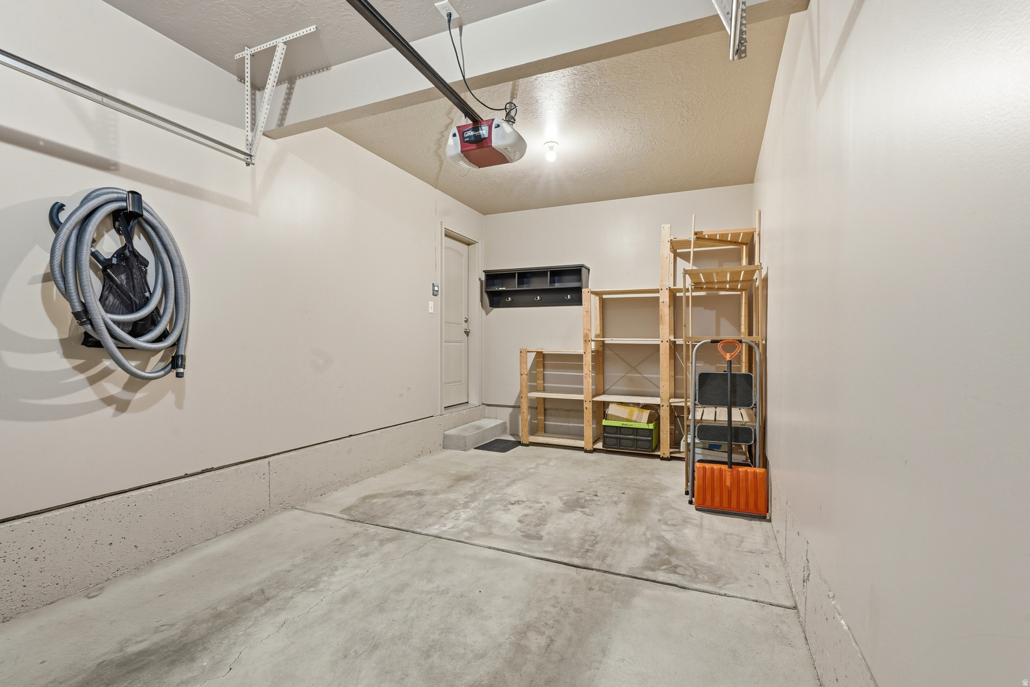 COURTYARD AT 1600 - Residential