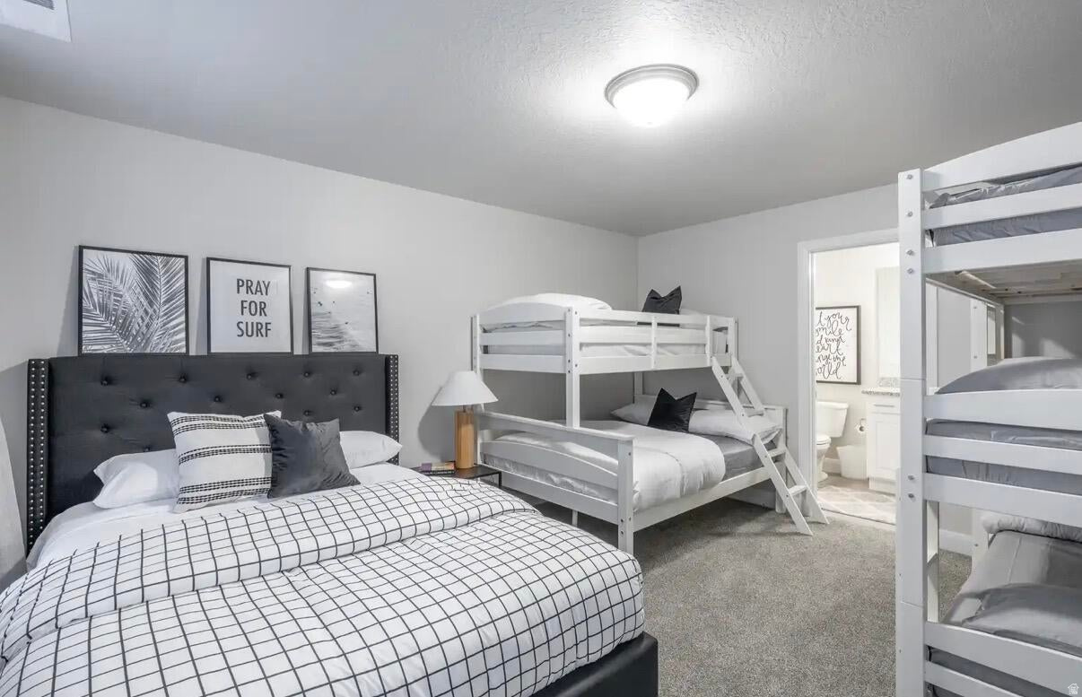 ESCAPES AT THE LEDGES PH 5 - Residential