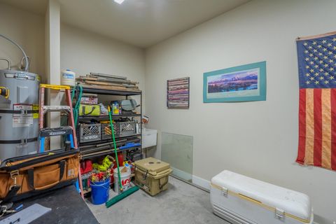 Tiny photo for 1137 W GRAYSON DR, Saint George, UT 84790 (MLS # 2163120)