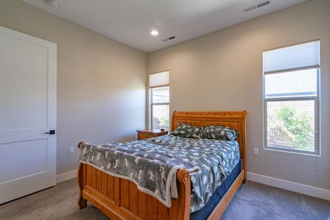 Tiny photo for 1137 W GRAYSON DR, Saint George, UT 84790 (MLS # 2163120)