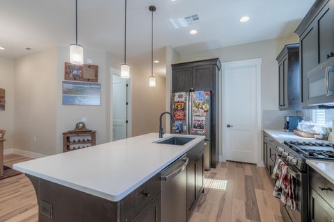 Tiny photo for 1137 W GRAYSON DR, Saint George, UT 84790 (MLS # 2163120)