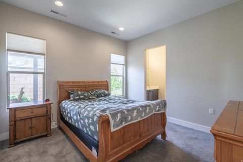 Tiny photo for 1137 W GRAYSON DR, Saint George, UT 84790 (MLS # 2163120)
