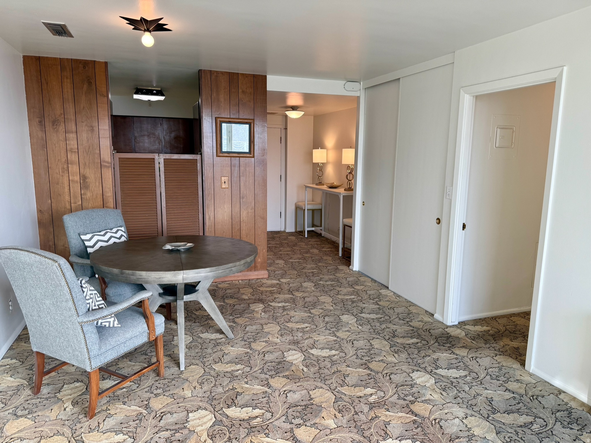 BONNEVILLE TOWER - Residential