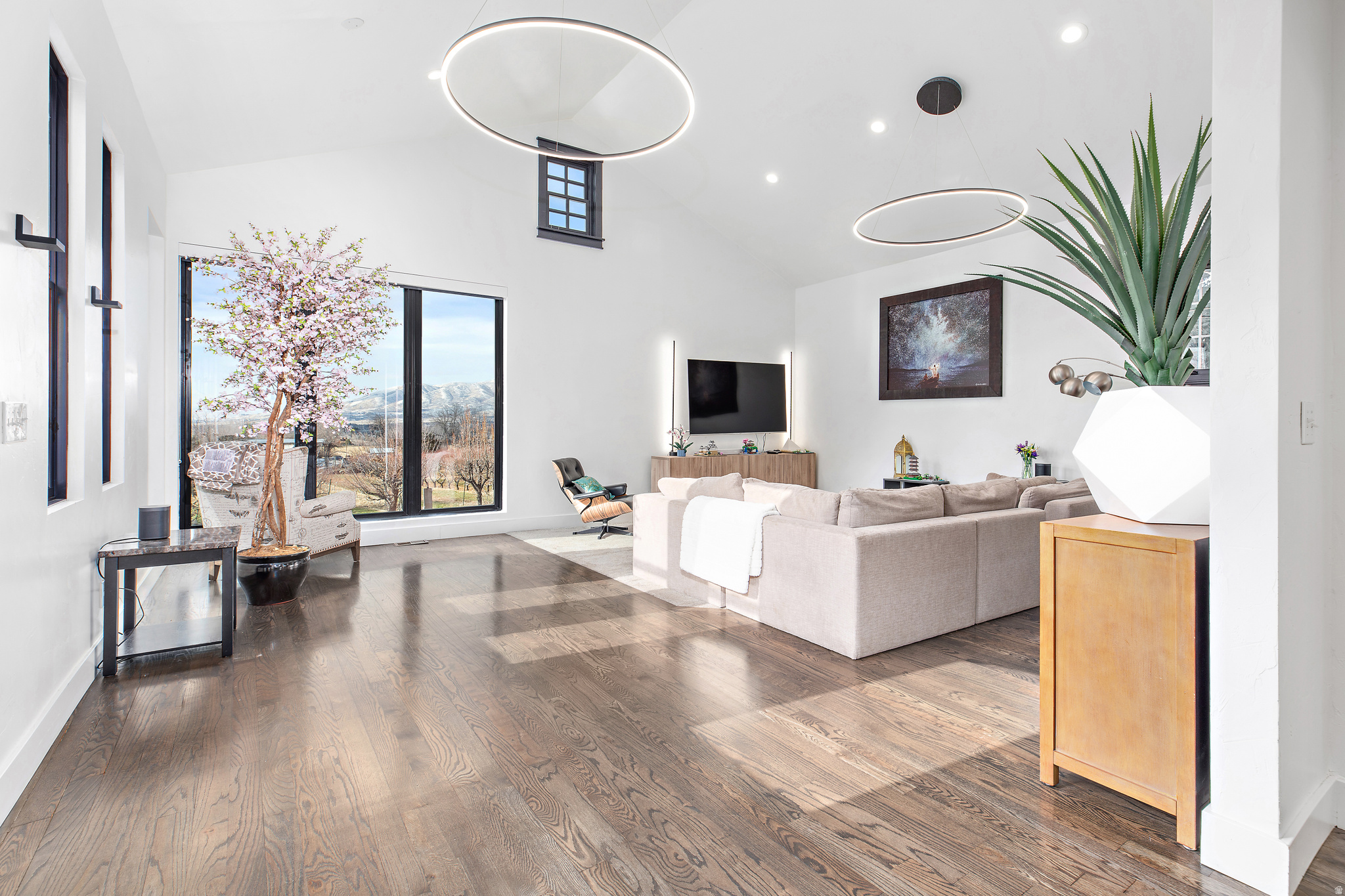 ALPINE HILLS - Residential