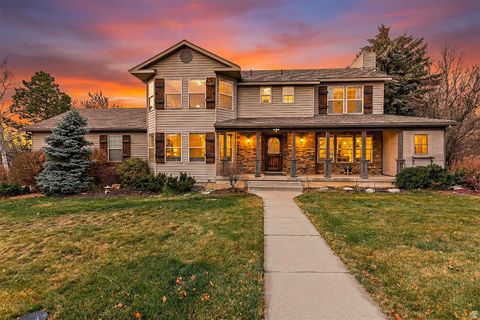 Photo of 706 S BATEMAN LN, Alpine, UT 84004 (MLS # 2125465)