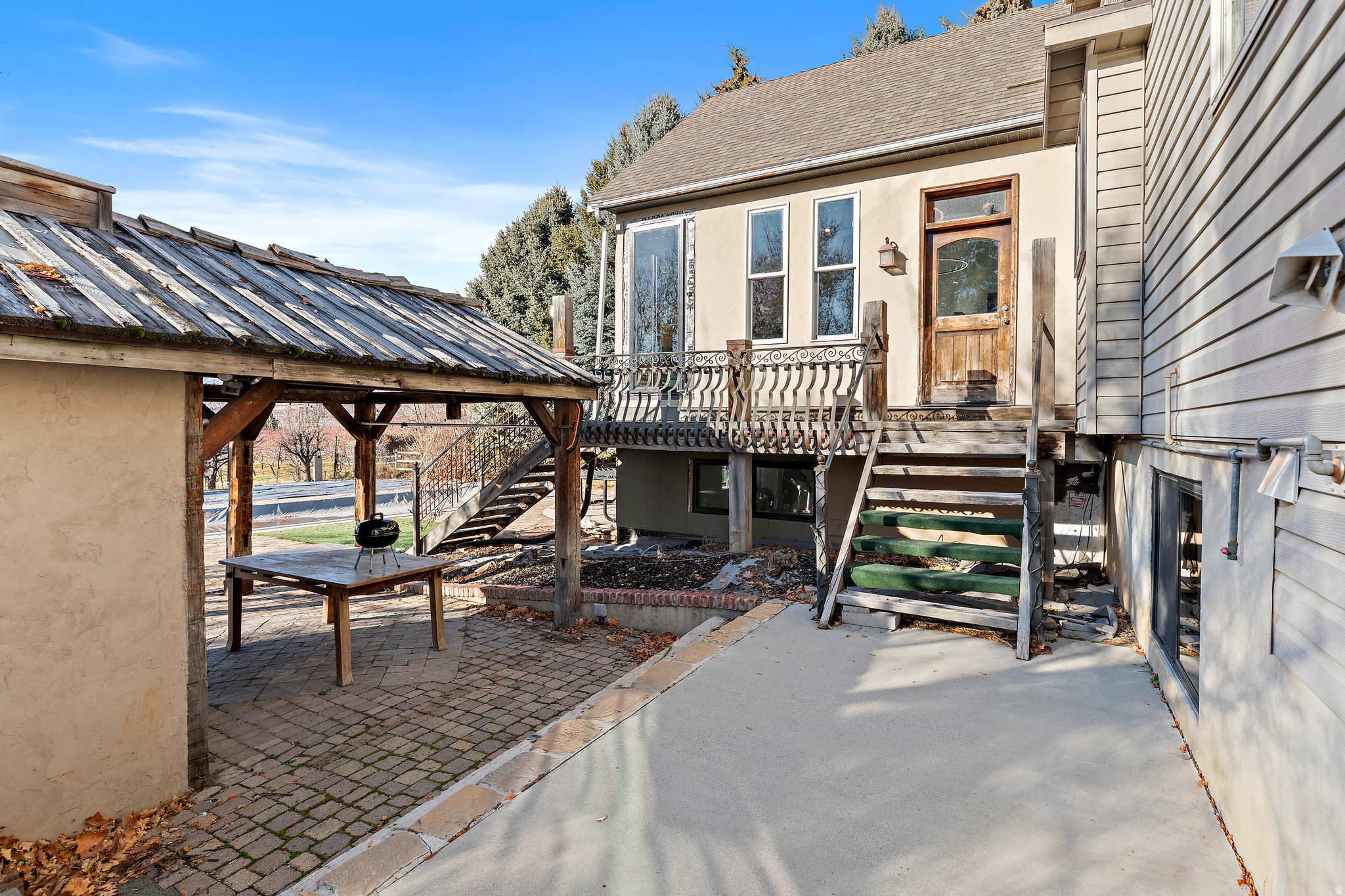 ALPINE HILLS - Residential