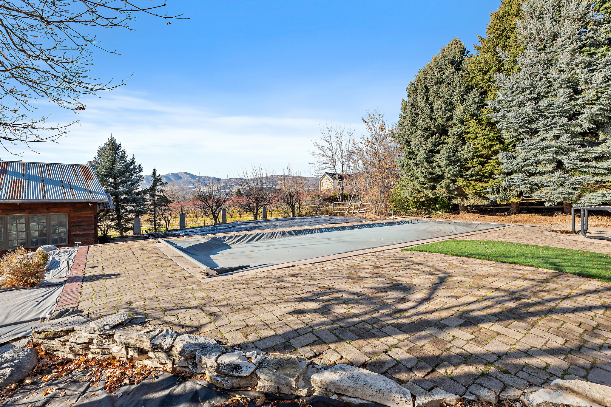 ALPINE HILLS - Residential