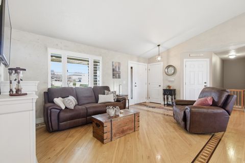 Tiny photo for 3448 S 550 W, Syracuse, UT 84075 (MLS # 2129208)