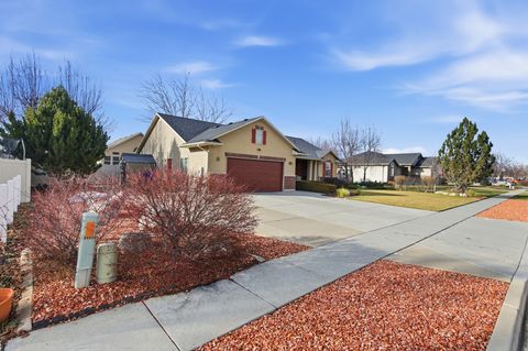 Tiny photo for 3448 S 550 W, Syracuse, UT 84075 (MLS # 2129208)