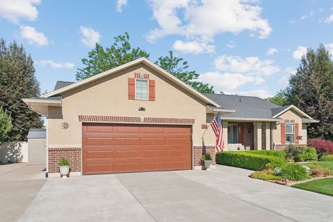 Tiny photo for 3448 S 550 W, Syracuse, UT 84075 (MLS # 2129208)