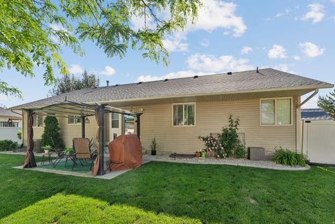 Tiny photo for 3448 S 550 W, Syracuse, UT 84075 (MLS # 2129208)