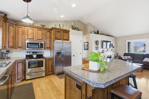 Tiny photo for 3448 S 550 W, Syracuse, UT 84075 (MLS # 2129208)