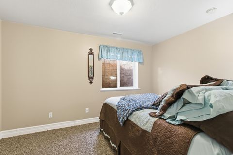 Tiny photo for 3448 S 550 W, Syracuse, UT 84075 (MLS # 2129208)