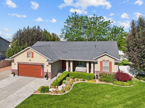 Tiny photo for 3448 S 550 W, Syracuse, UT 84075 (MLS # 2129208)