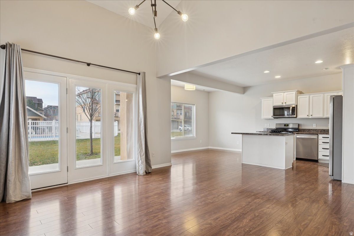 FARMINGTON CROSSING - Residential