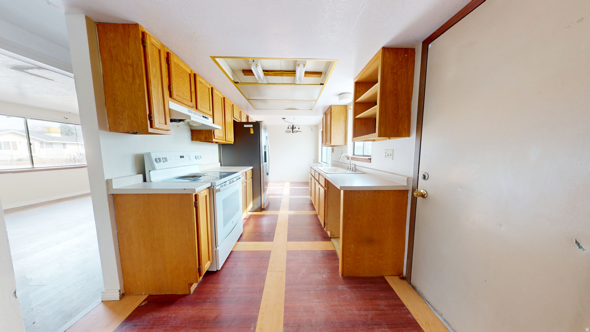 CEDAR HILLS - Residential