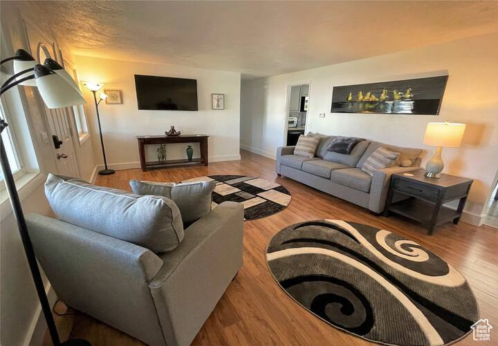 WHITE CITY - Residential