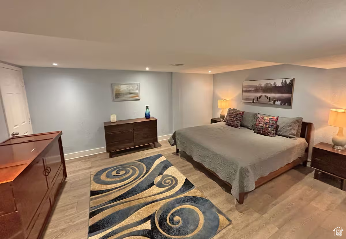 WHITE CITY - Residential