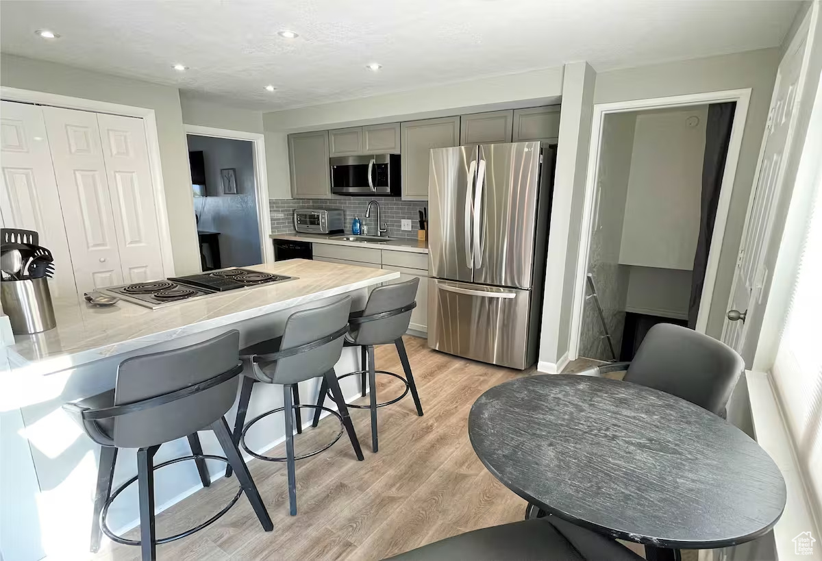 WHITE CITY - Residential