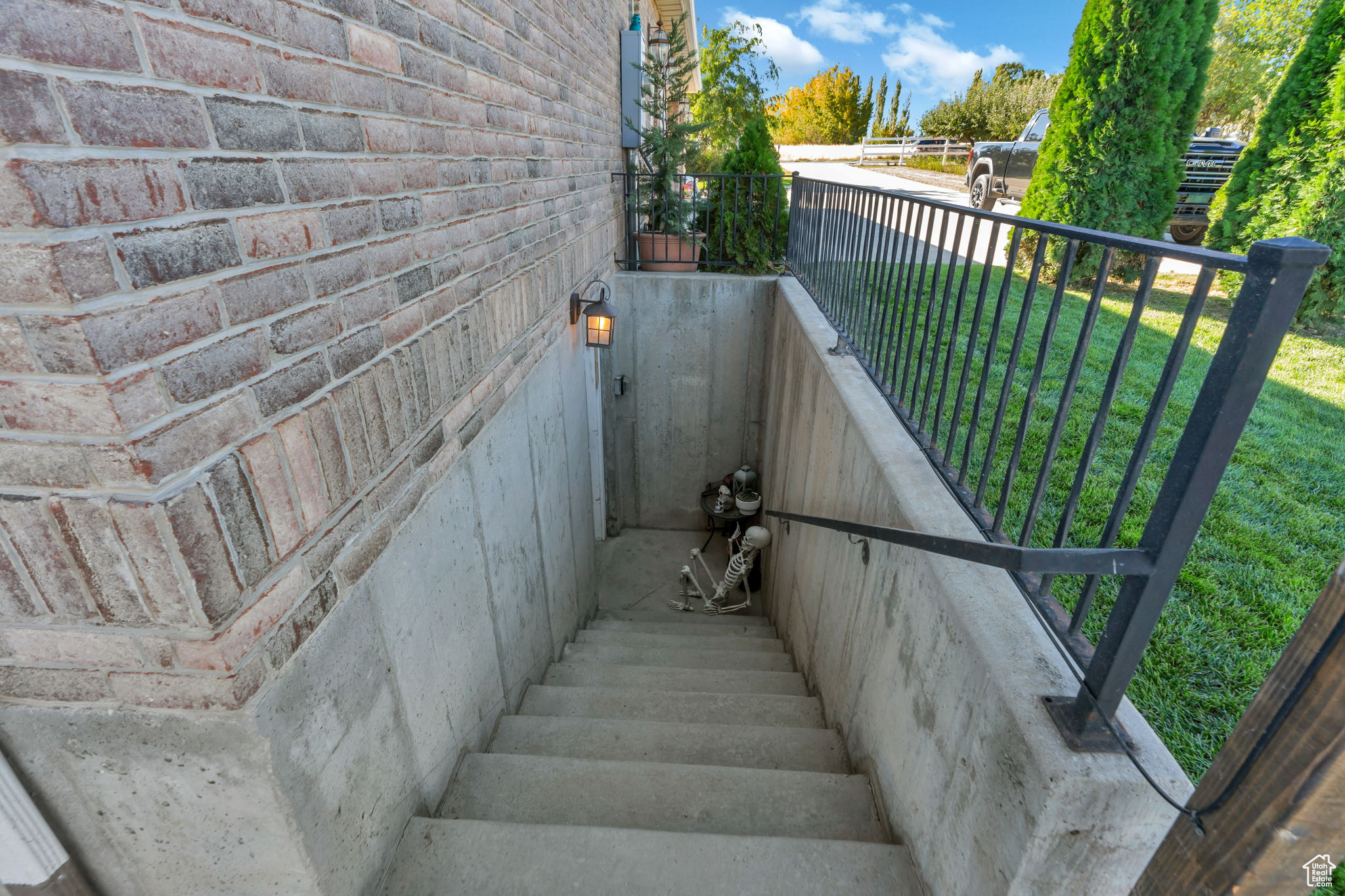 WEST MOUNTAIN ESTATES - Residential