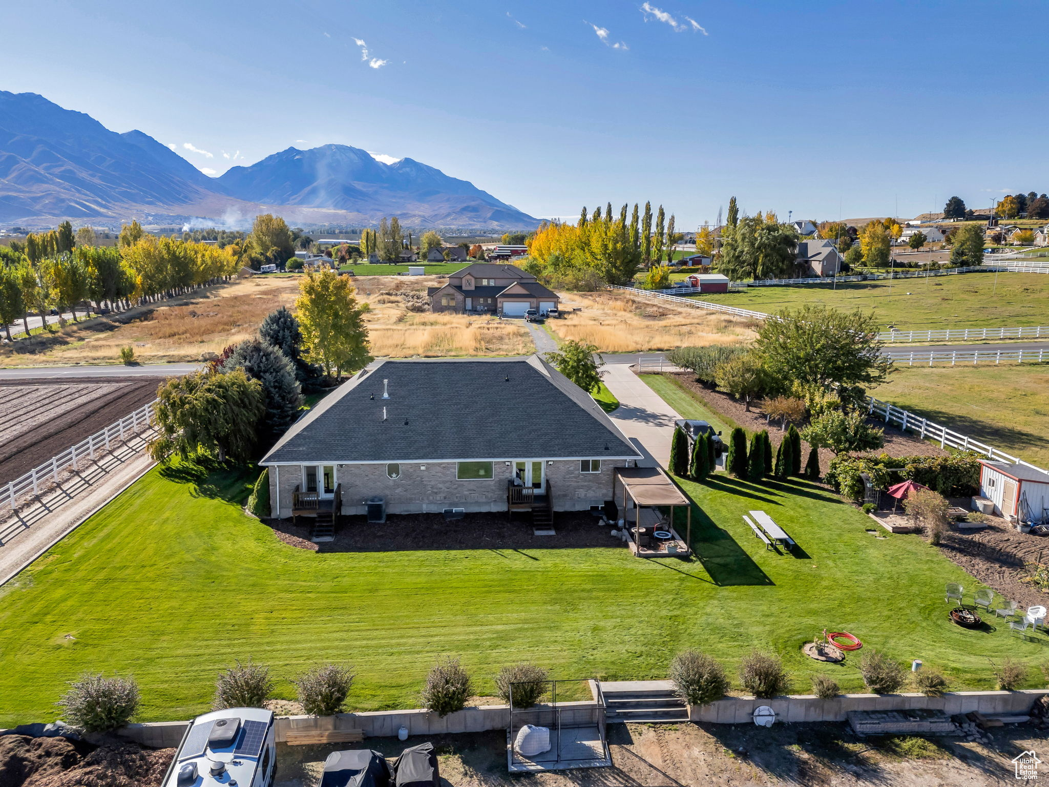 WEST MOUNTAIN ESTATES - Residential