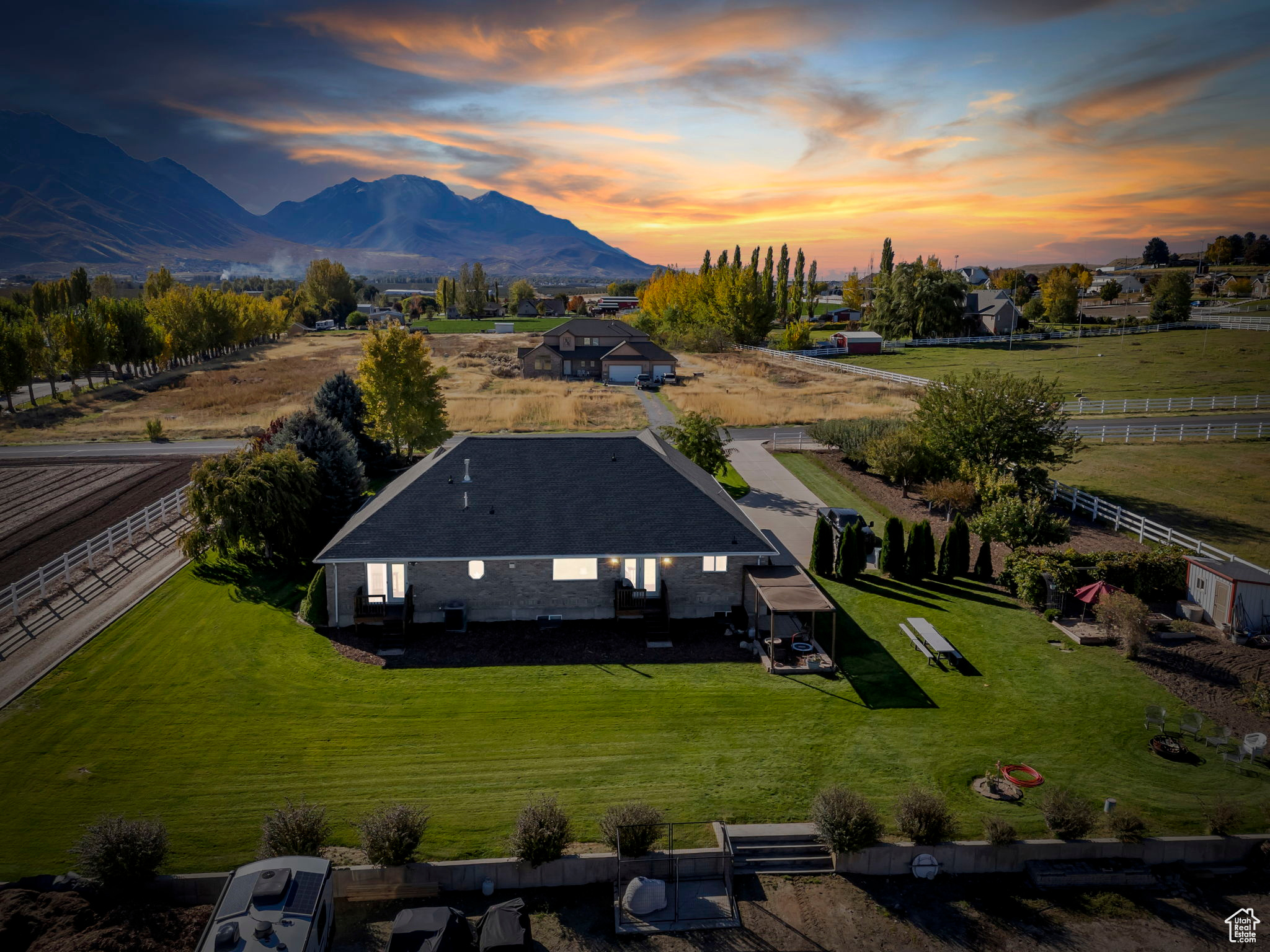 WEST MOUNTAIN ESTATES - Residential