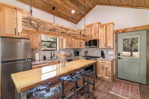 Tiny photo for 1045 S PINYON PINE DR, Orderville, UT 84758 (MLS # 2132854)