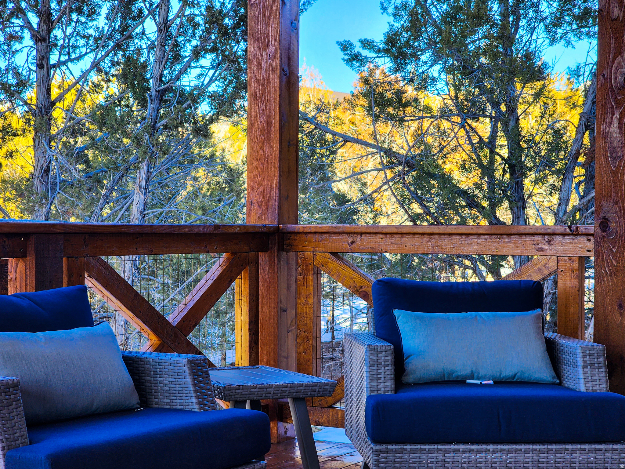 QUARTER CIRCLE H - Residential