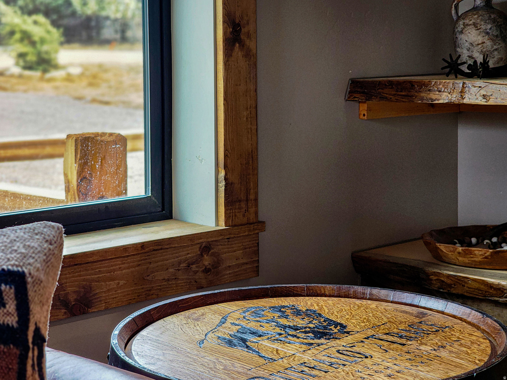 QUARTER CIRCLE H - Residential