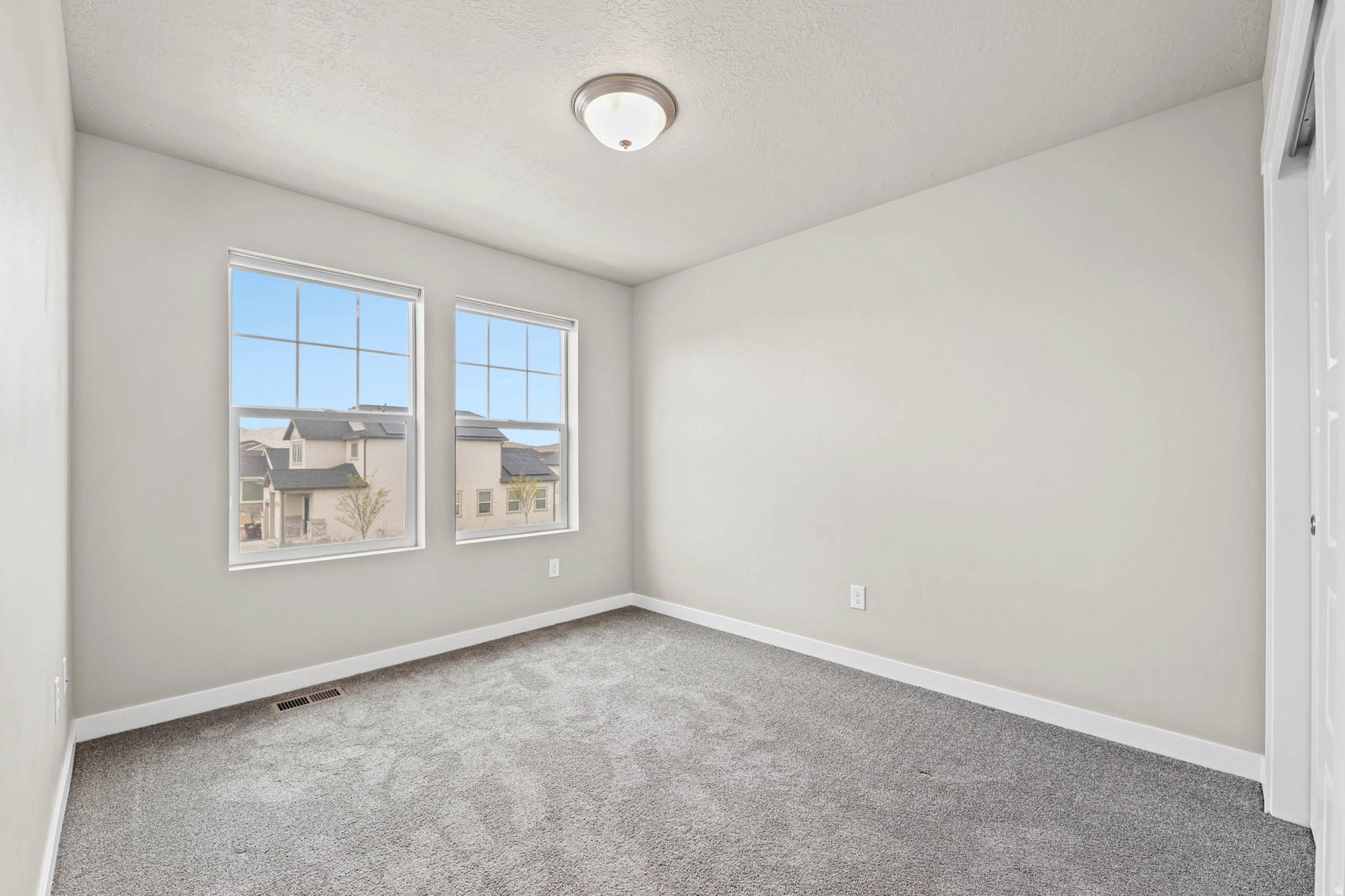 OVERLAND - Residential