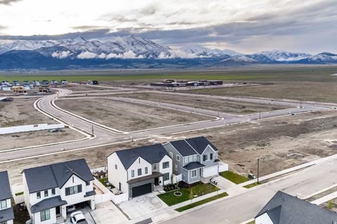 Tiny photo for 5189 N WILLOW TREE RD #402, Eagle Mountain, UT 84005 (MLS # 2155894)