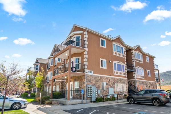 114 E BELLA MONTE DR UNIT 1, DRAPER, UT 84020 - Image ce5930a28af4924d0d6ecebb7d09a6fc/2170105633