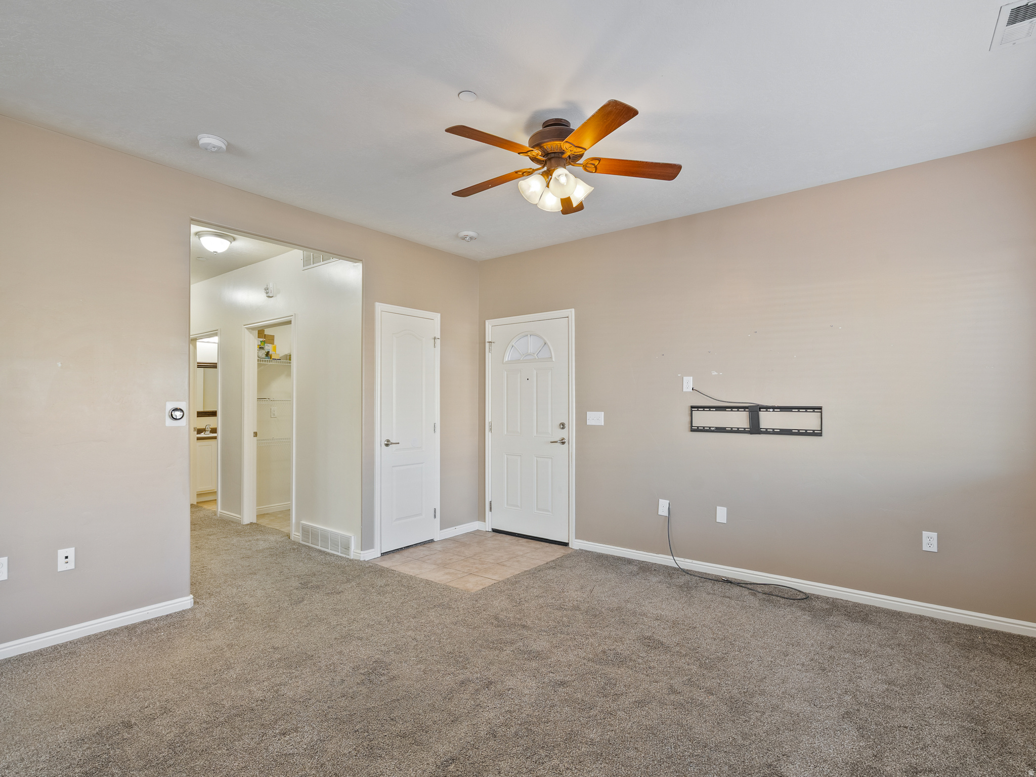 BELLA MONTE AT DRAPER MEADOWS CONDOS - Residential