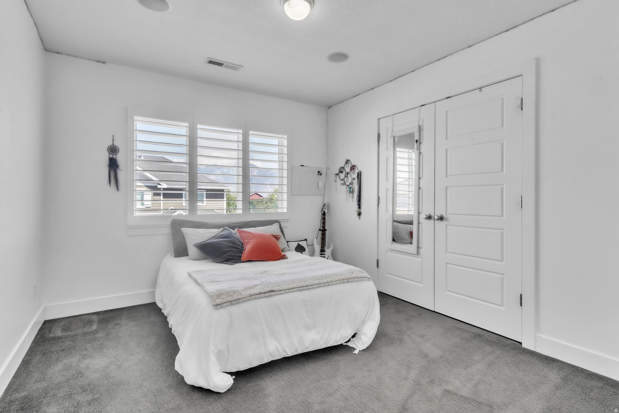 VILLAGE - Residential