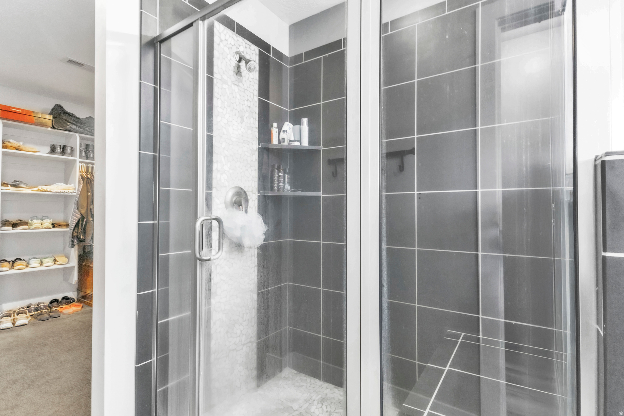 VILLAGE - Residential