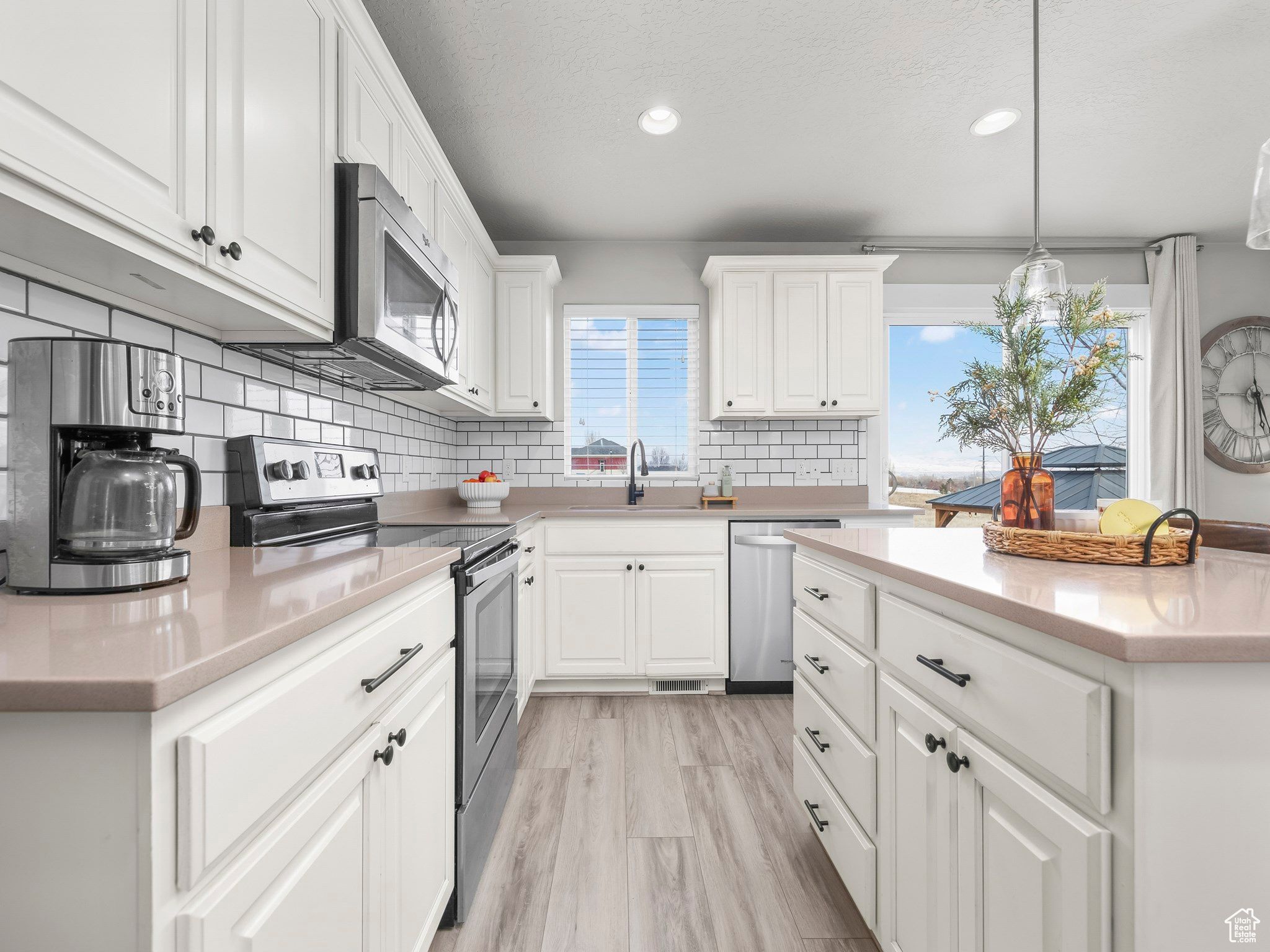 1463 S Lake View Rd, Saratoga Springs, Utah image 10