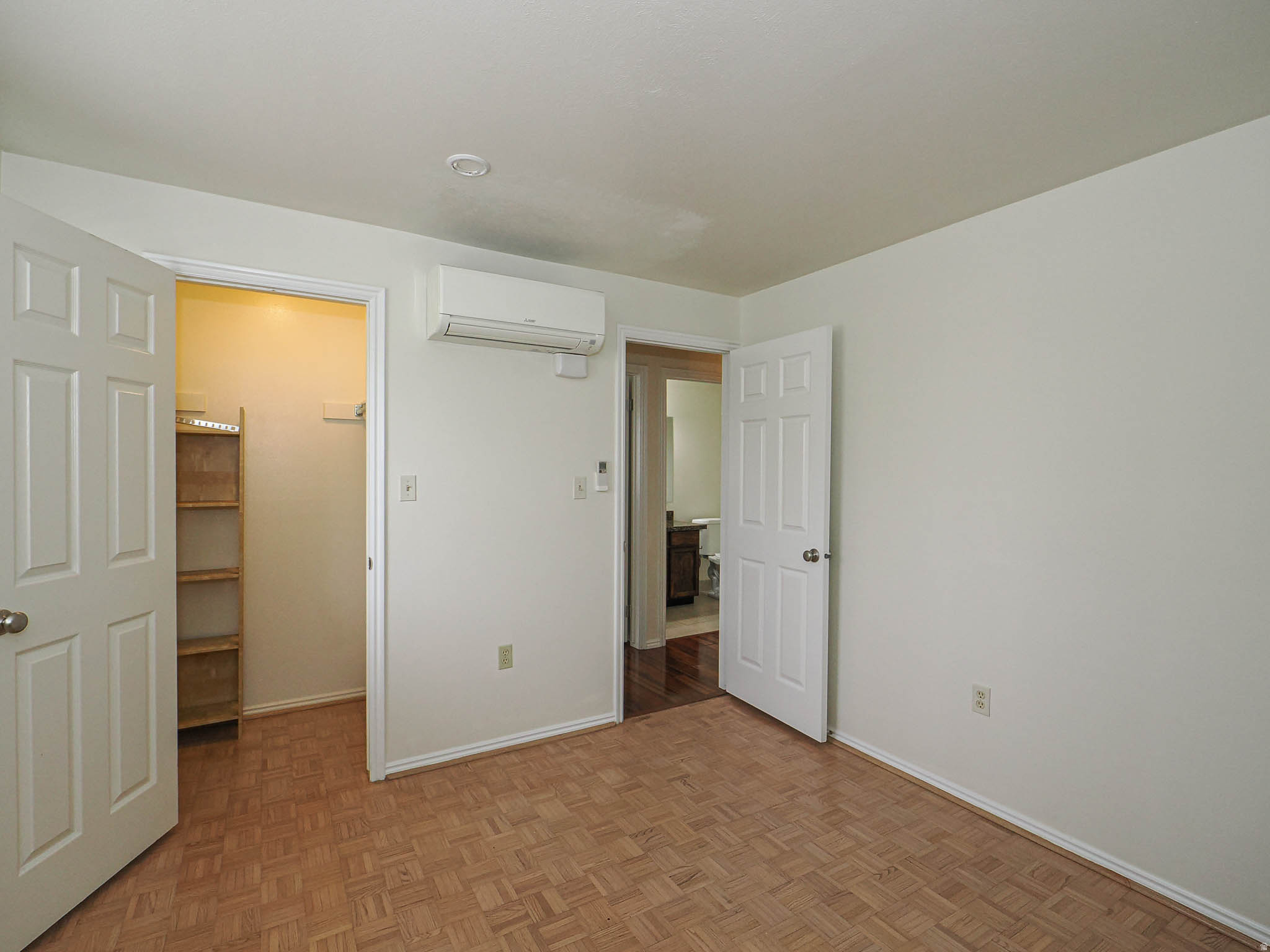 TOWNE PARK - Residential