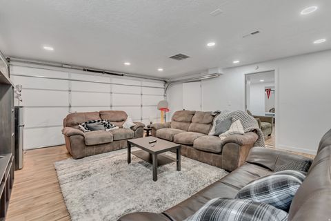 Tiny photo for 1769 S FOOTHILL DR, Salt Lake City, UT 84108 (MLS # 2150826)