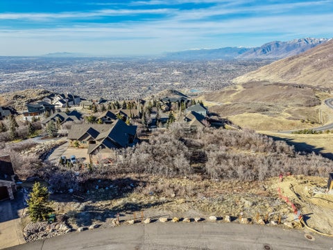 Tiny photo for 1565 E TRAIL CREST CT #18, Draper, UT 84020 (MLS # 2143292)