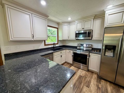 Tiny photo for 2115 N FRUITLAND DR E, North Ogden, UT 84414 (MLS # 2156308)