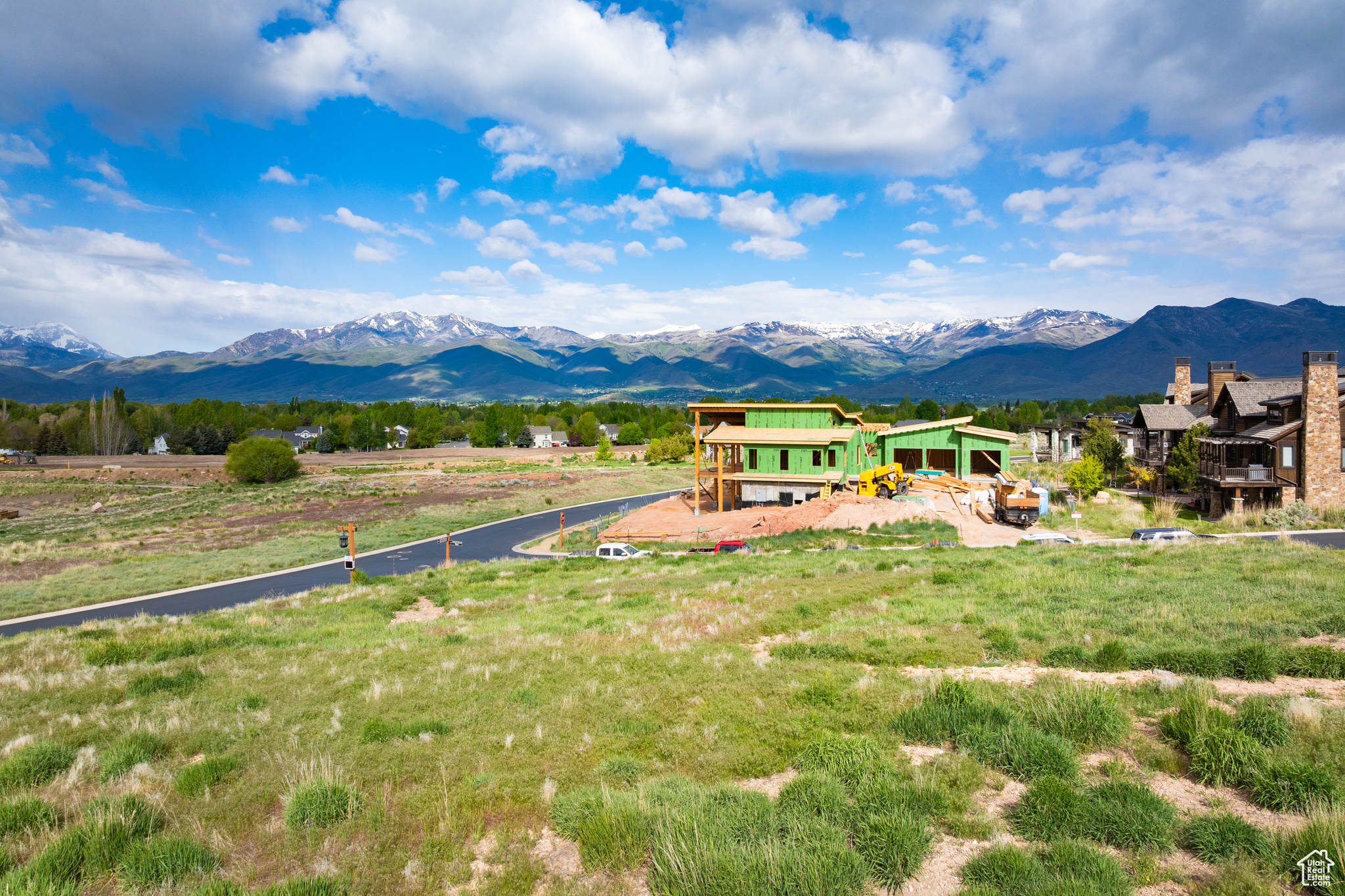 RED LEDGES - Land